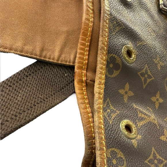 LOUIS VUITTON Monogram Montsouris GM Backpack - Picture 10 of 16